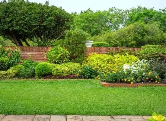 landscaping services Uniondale